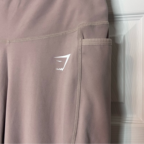 Gymshark  Pants Side Pockets Mauve Tan Size Medium - Picture 6 of 9